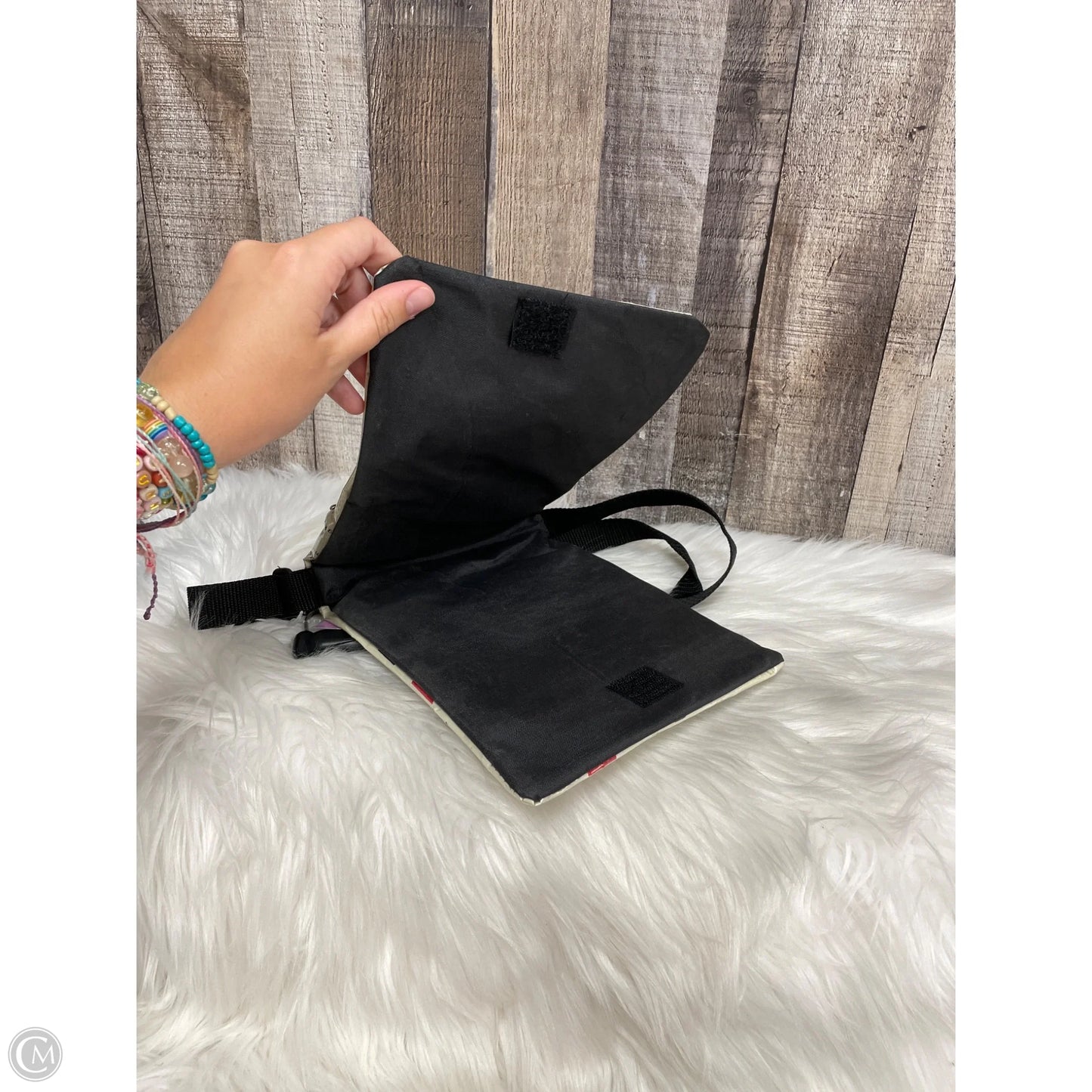 Crossbody By Cmf, Size: Medium
