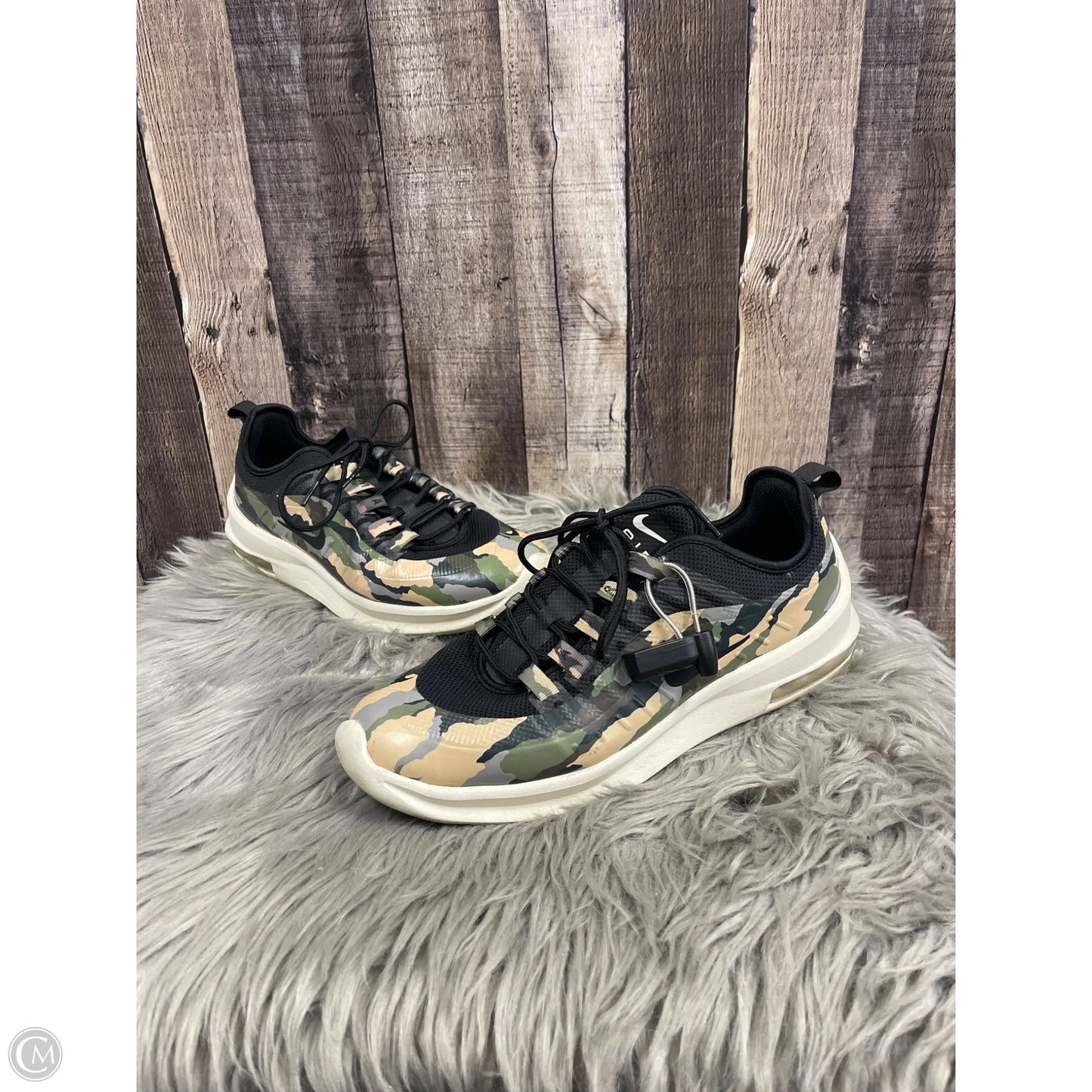 Shoes Athletic By Nike In Camouflage Print, Size: 8