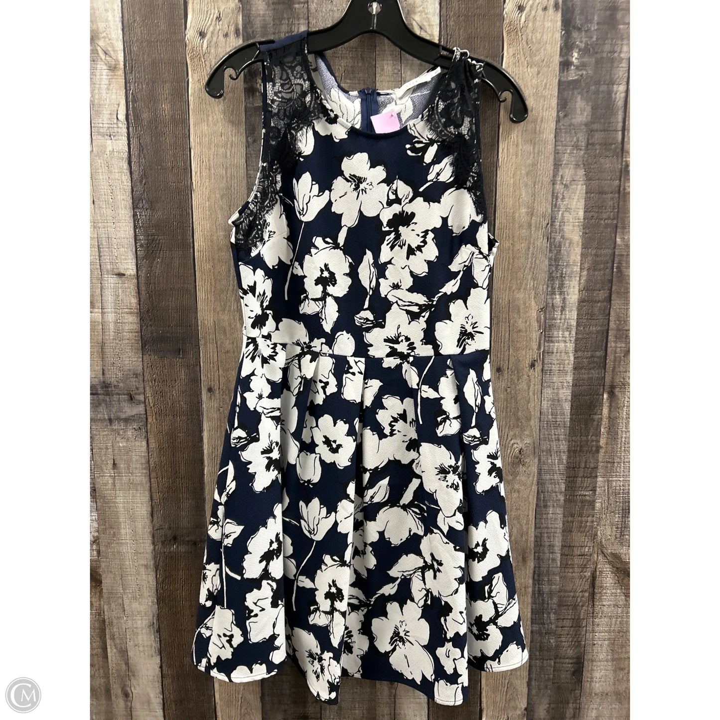 Dress Casual Short By Lush In Blue & White, Size: L