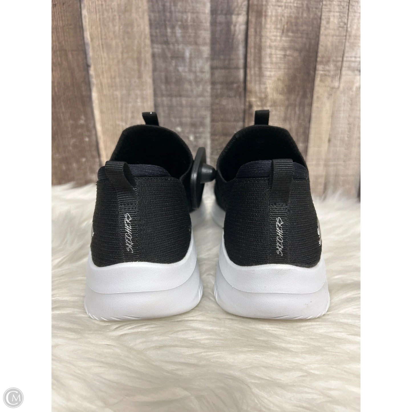 Shoes Sneakers By Skechers In Black, Size: 6.5