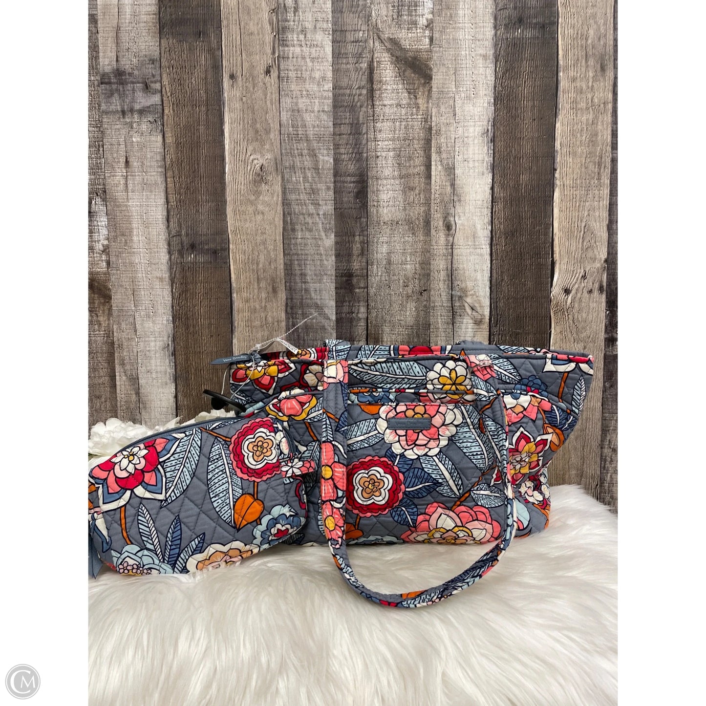 Handbag By Vera Bradley, Size: Large