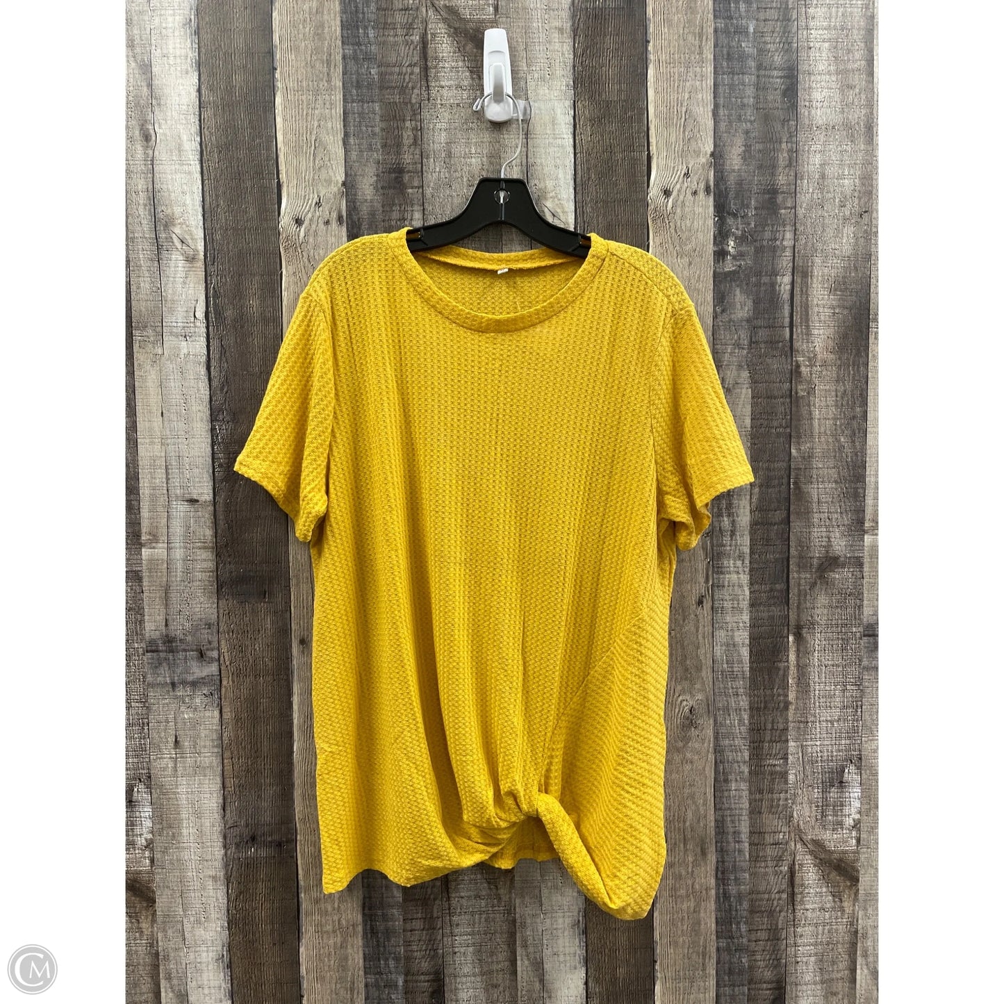 Top Short Sleeve By Cmf In Yellow, Size: Xl