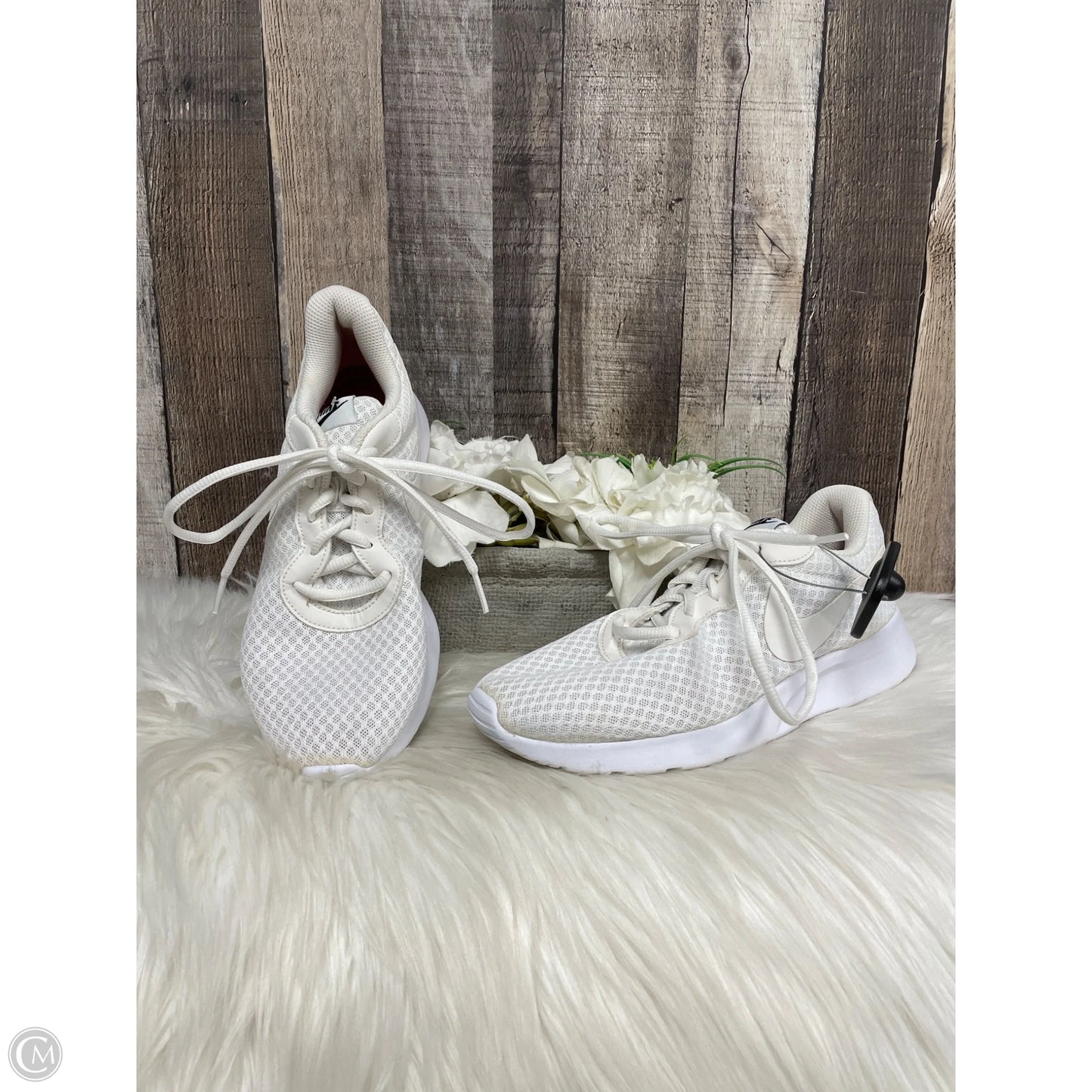 Shoes Athletic By Nike In White, Size: 8.5