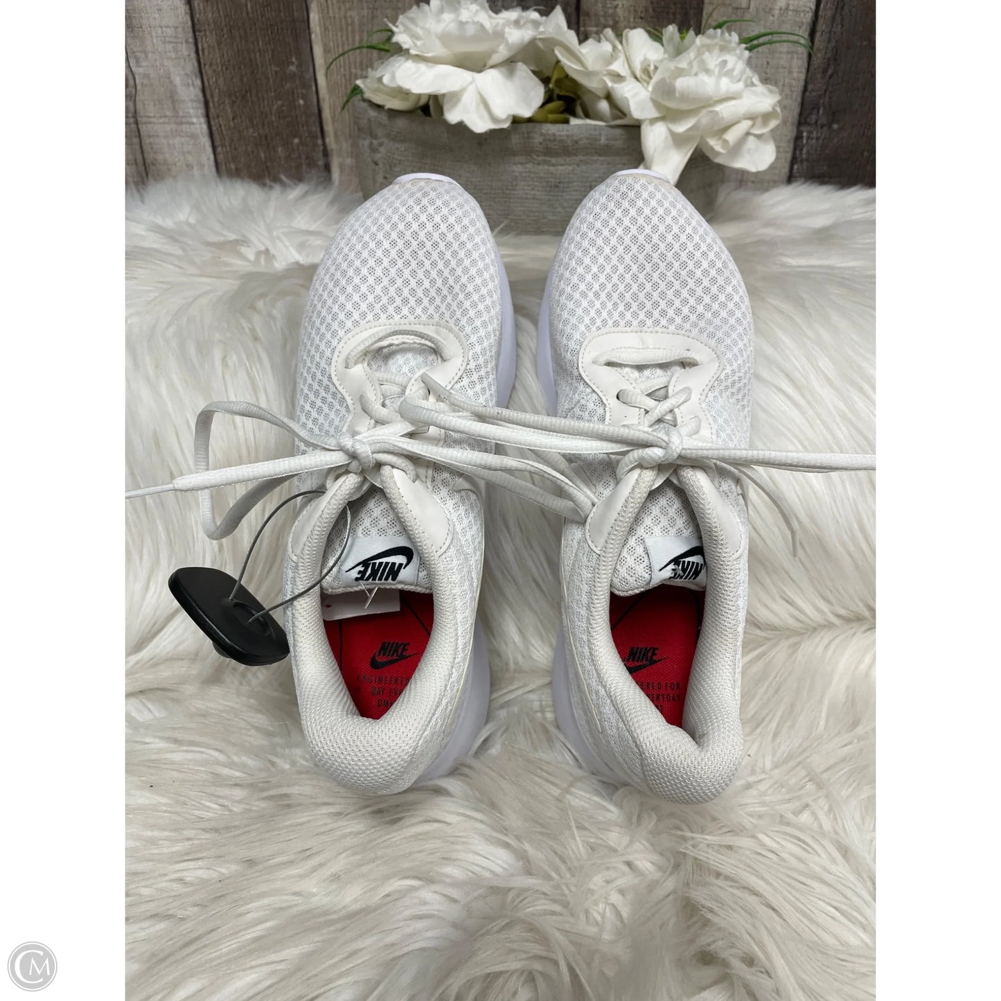 Shoes Athletic By Nike In White, Size: 8.5