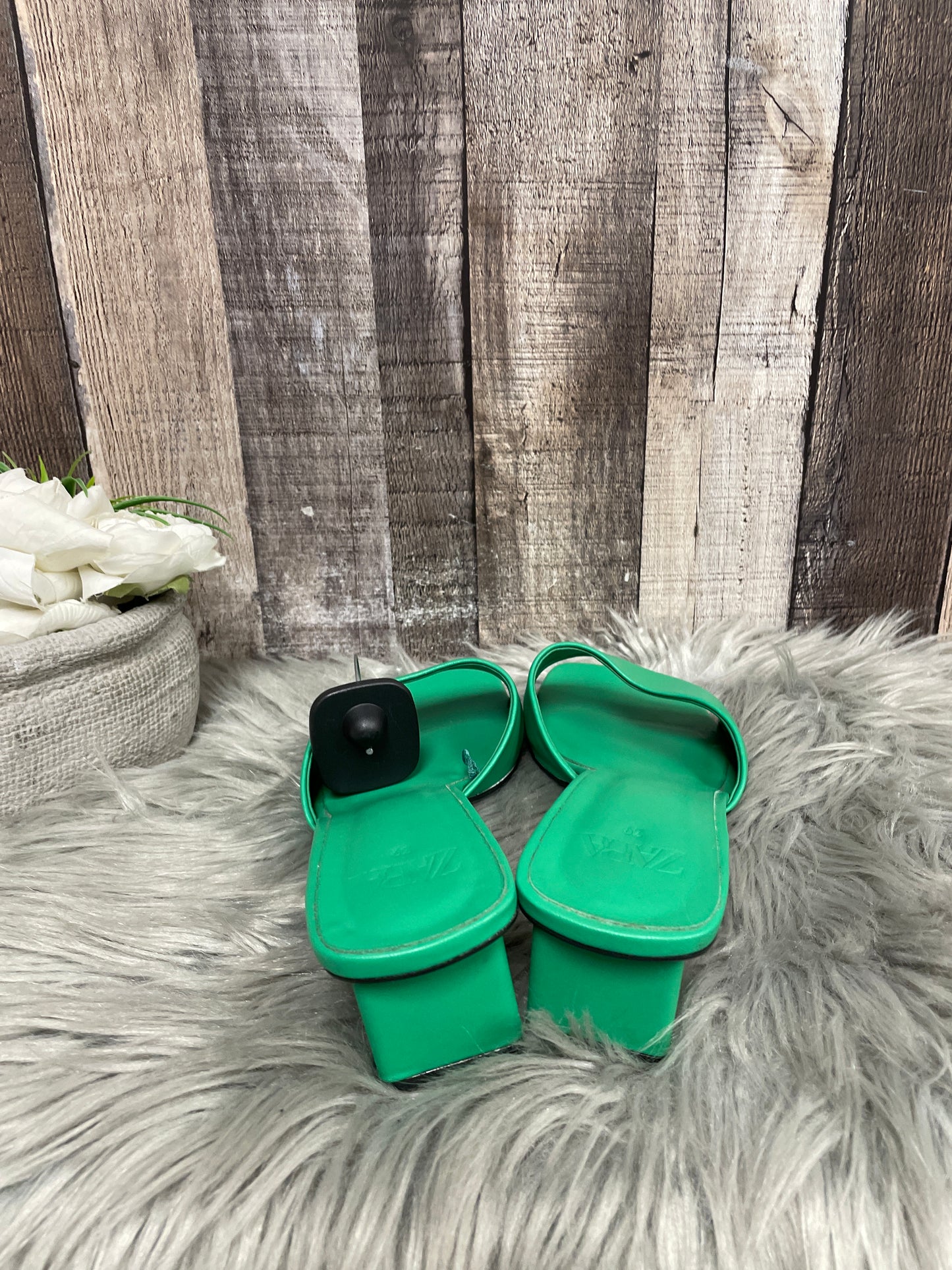 Green Sandals Heels Kitten Zara, Size 9