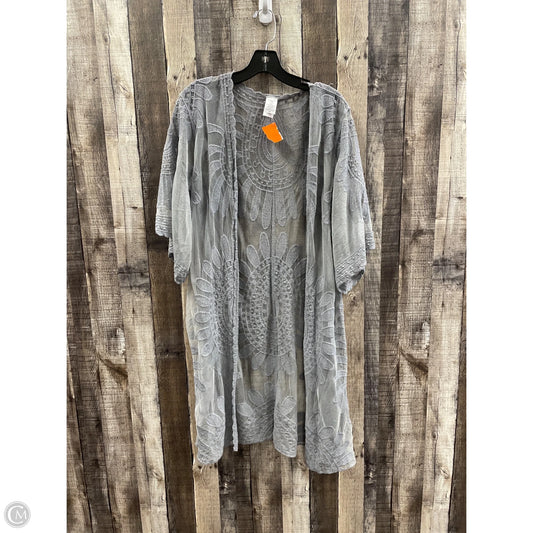 Kimono By Clothes Mentor In Grey, Size: Osfm
