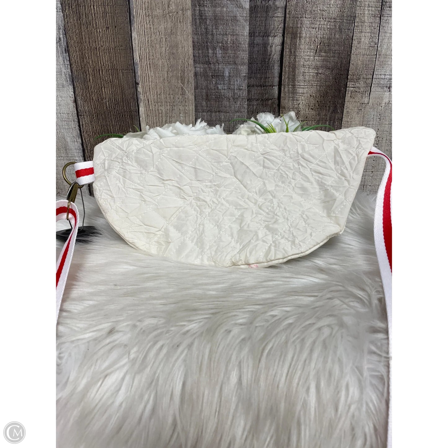 Crossbody By Clothes Mentor, Size: Small