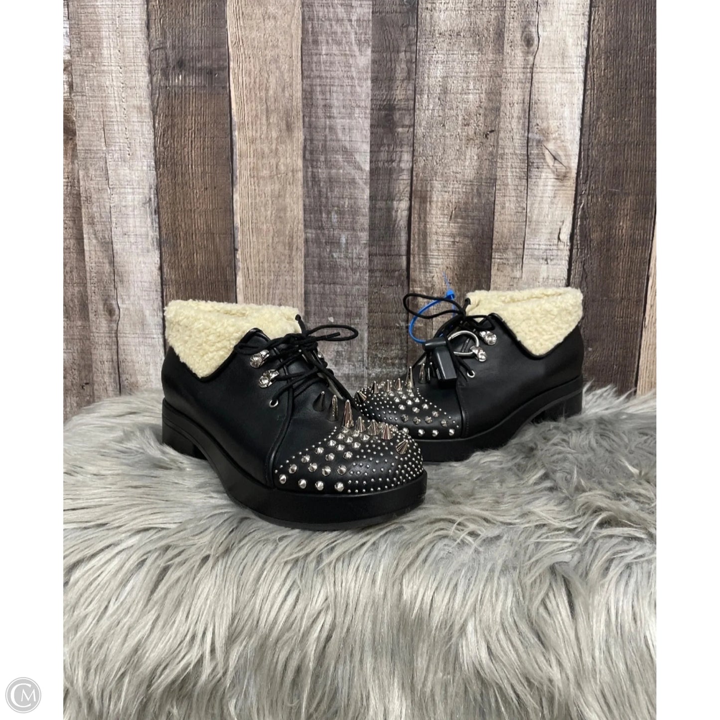 Shoes Luxury Designer By Gucci In Black, Size: 9.5