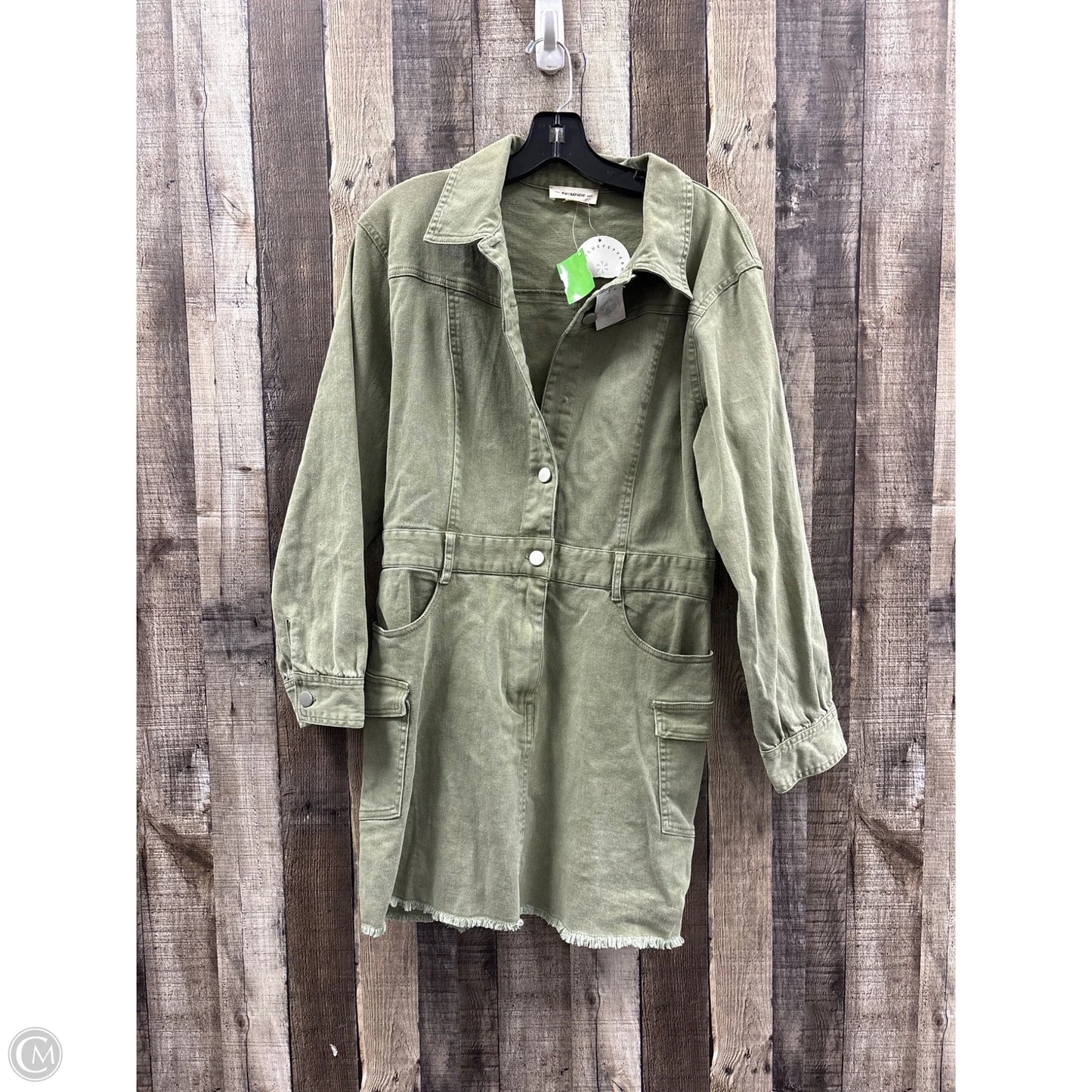 Dress Casual Short By Ee Some In Green, Size: L