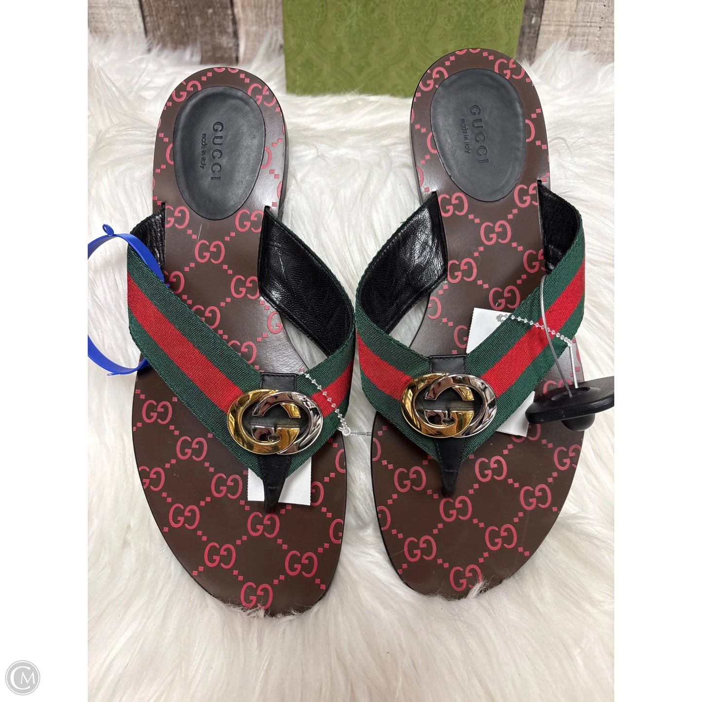 Sandals Luxury Designer By Gucci In Green & Red, Size: 11