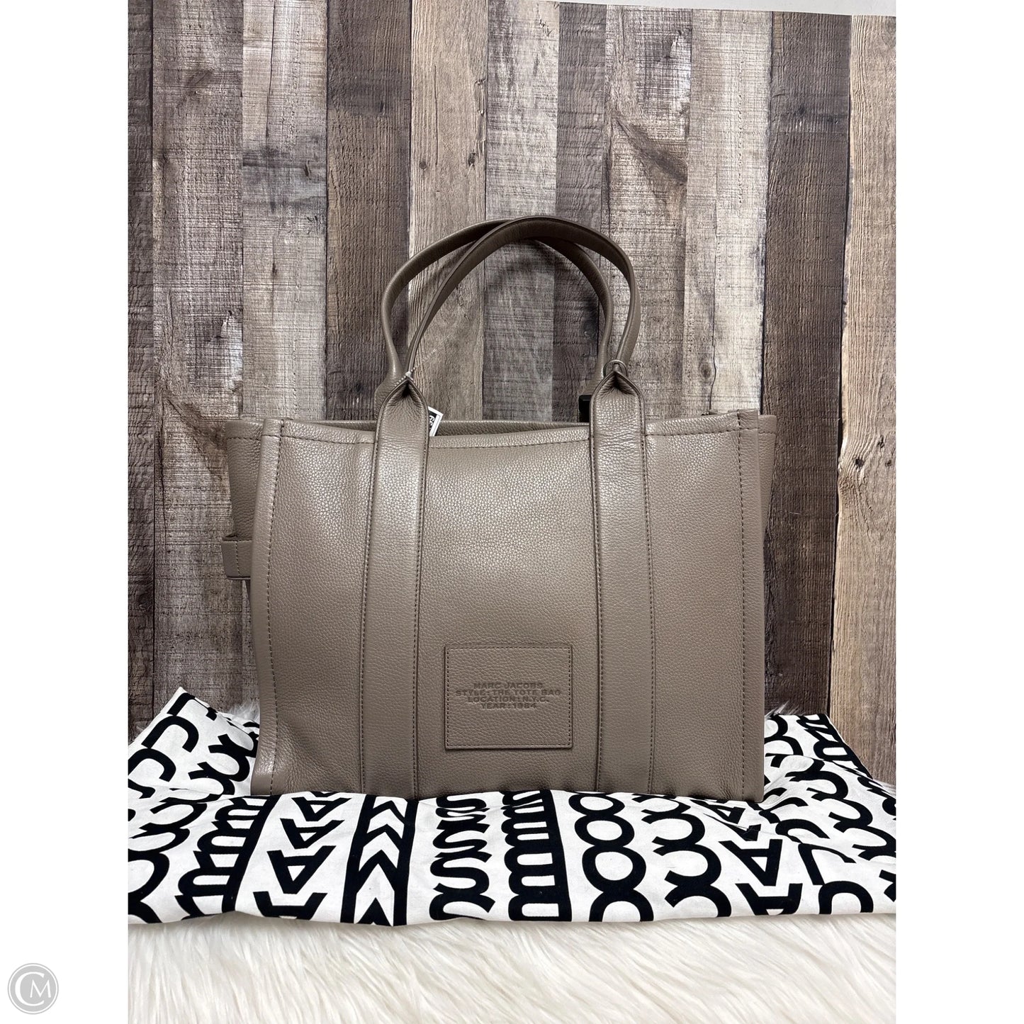 Tote Luxury Designer By Marc Jacobs, Size: Large