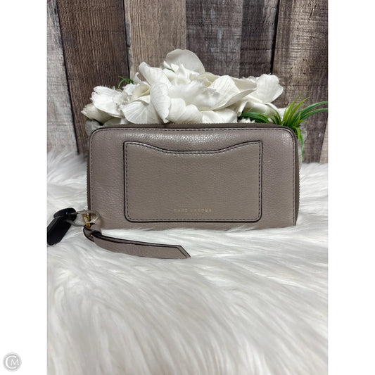 Wallet Luxury Designer By Marc Jacobs, Size: Medium
