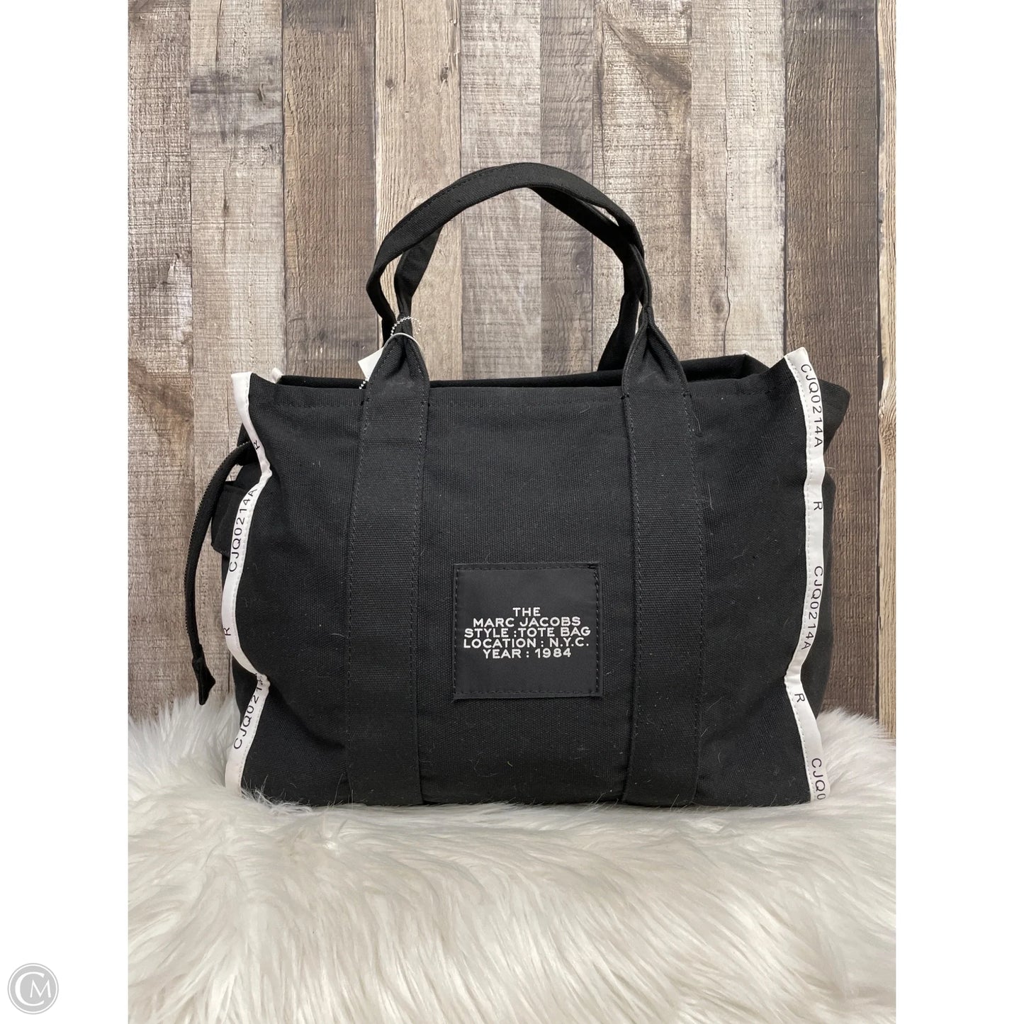 Tote Luxury Designer By Marc Jacobs, Size: Large