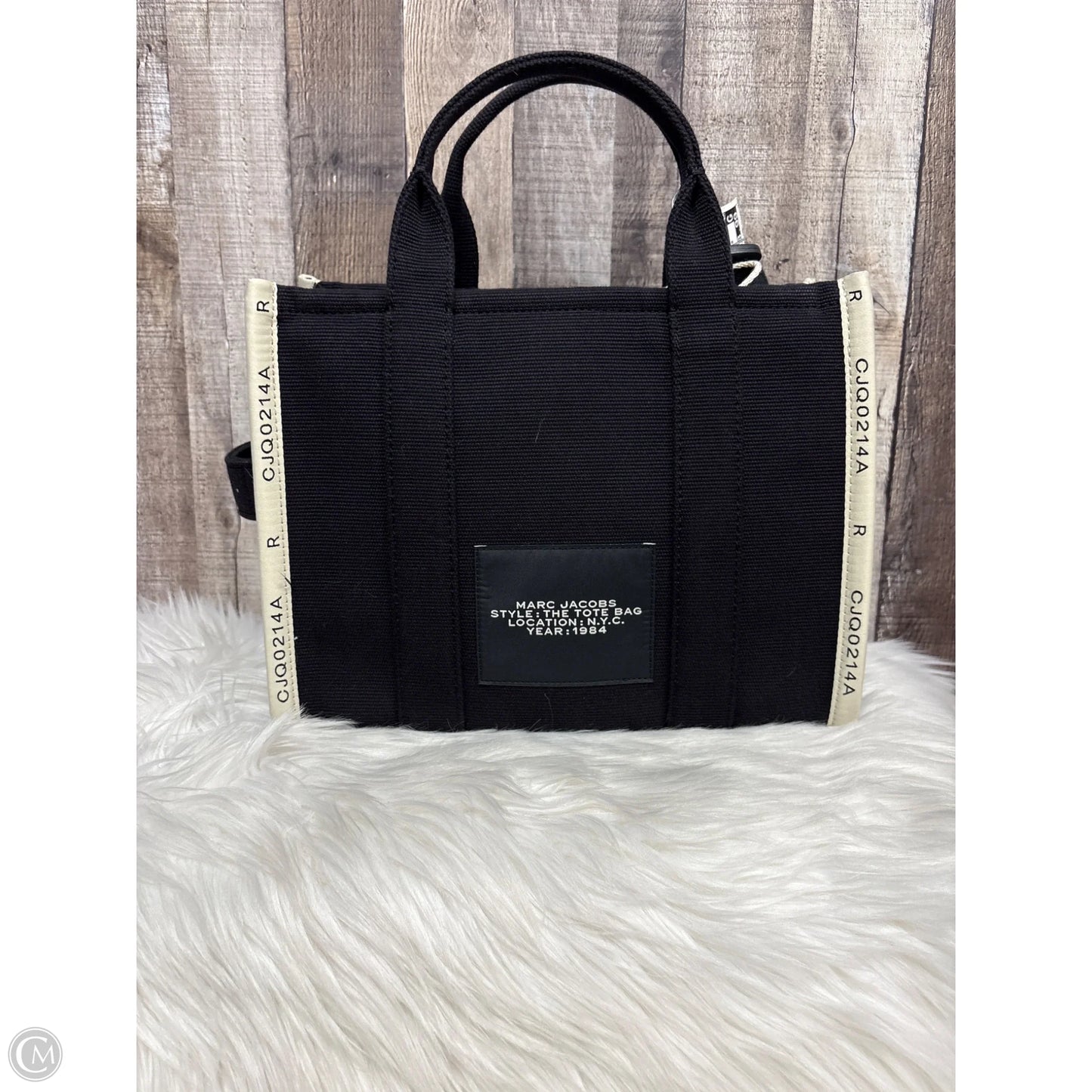 Tote Luxury Designer By Marc Jacobs, Size: Medium