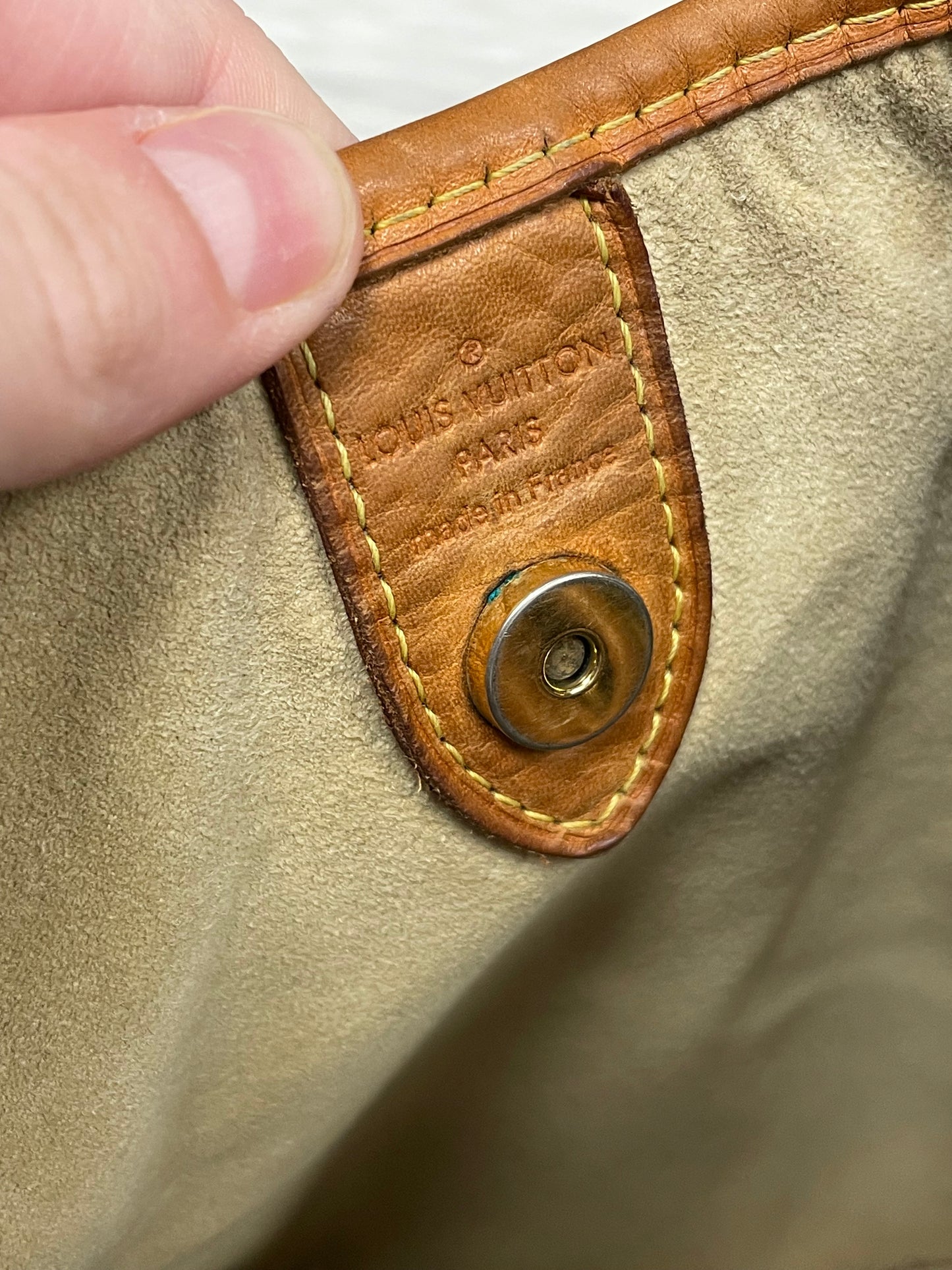 Handbag Luxury Designer By Louis Vuitton, Size: Large