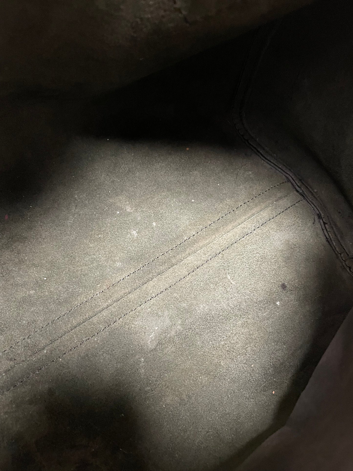 Handbag Luxury Designer By Louis Vuitton, Size: Medium