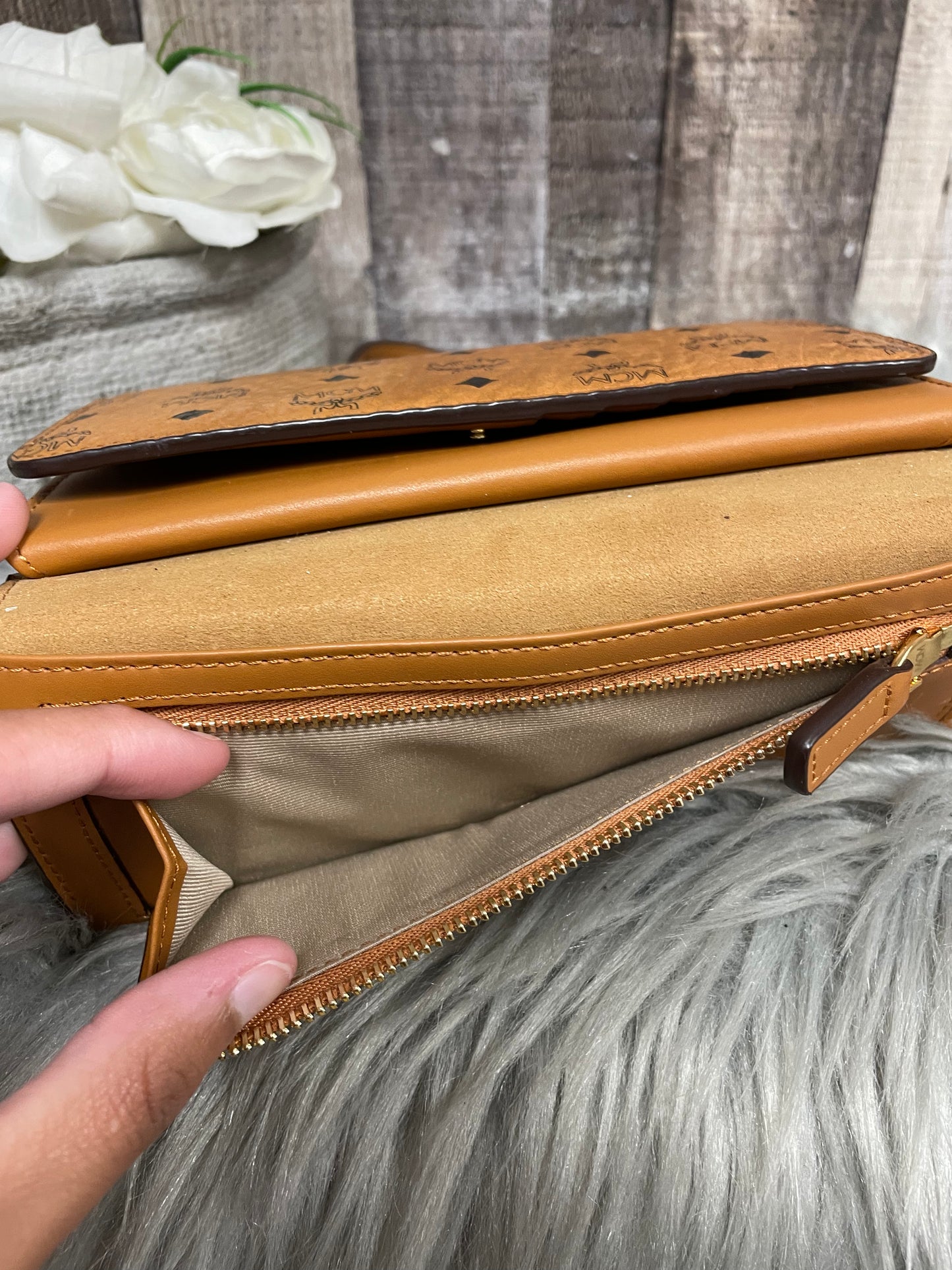 Crossbody Luxury Designer Mcm, Size Small