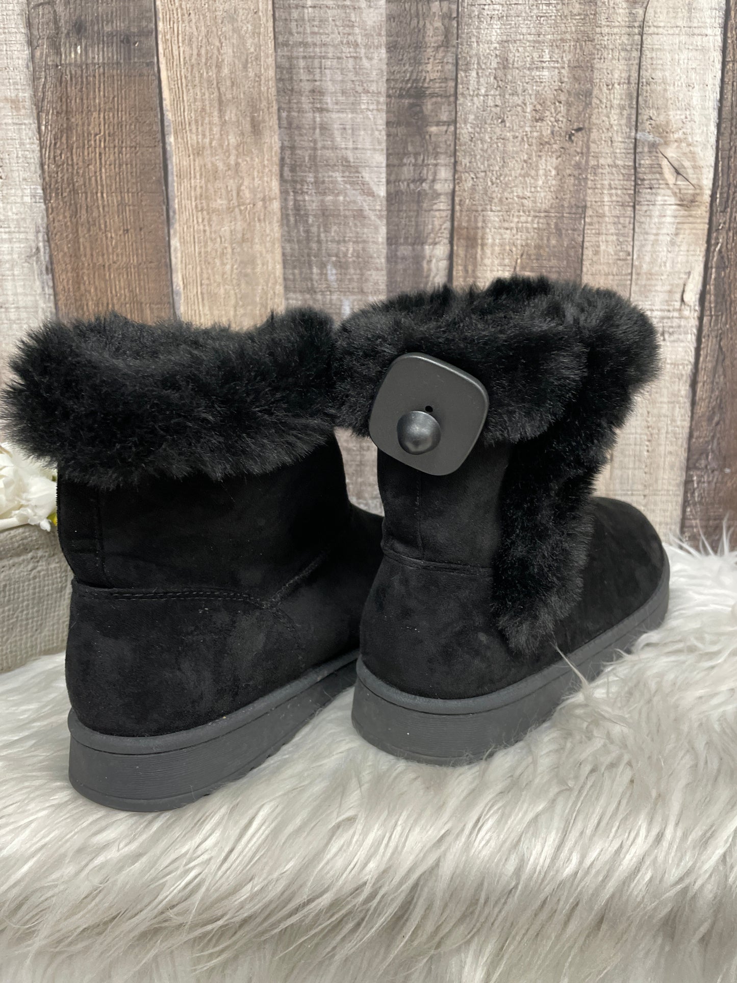 Boots Snow By So  Size: 9