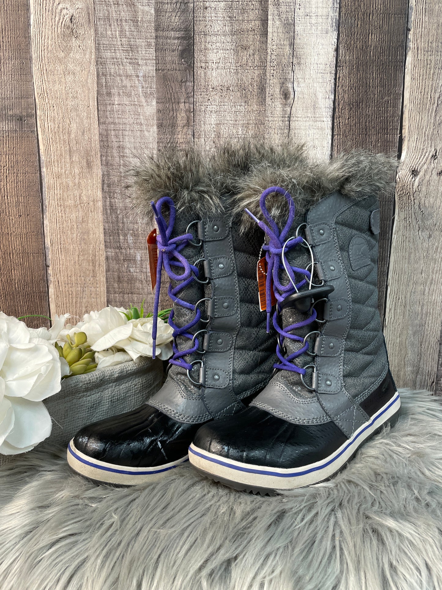 Boots Snow By Sorel  Size: 7.5