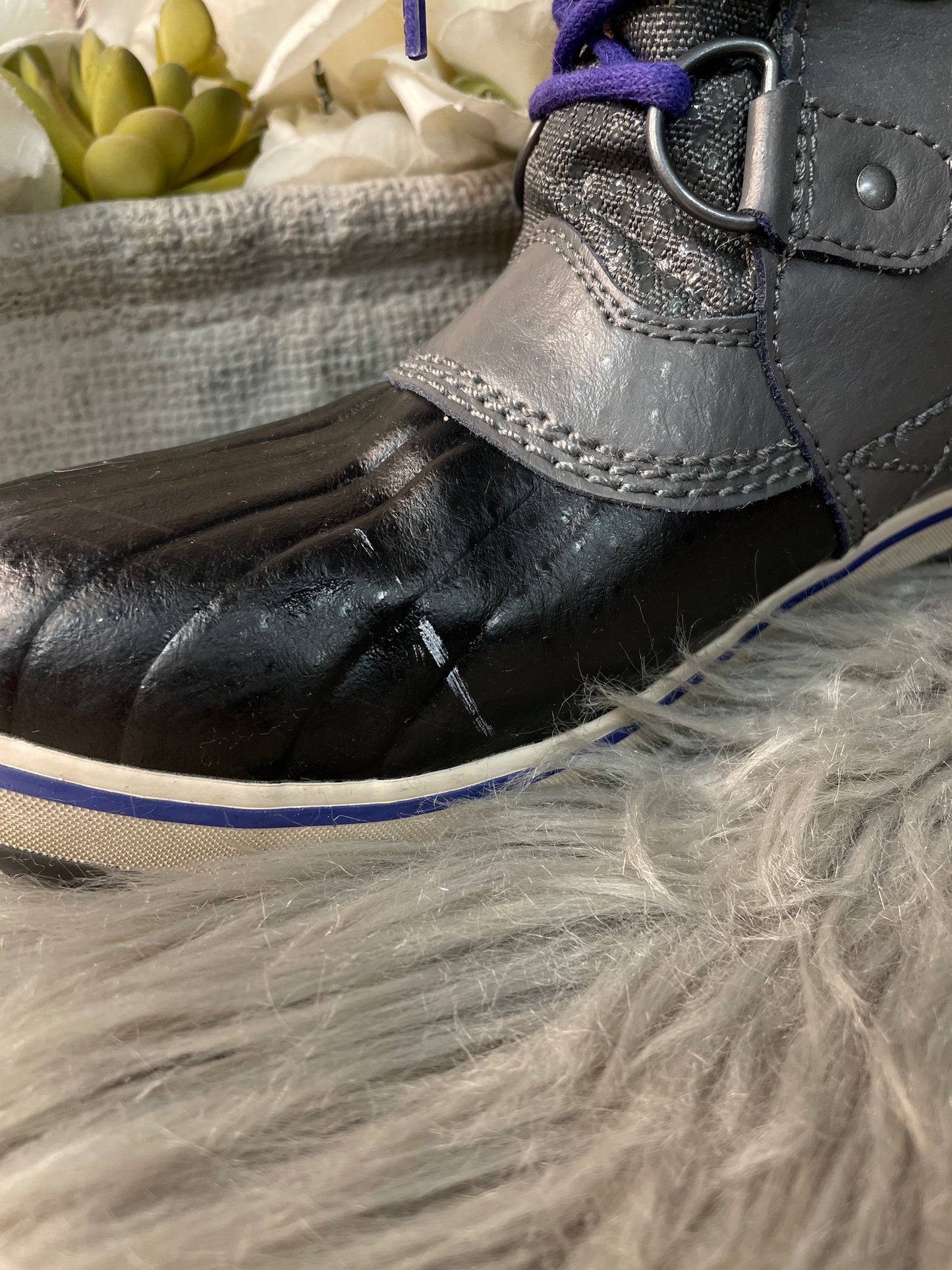 Boots Snow By Sorel  Size: 7.5