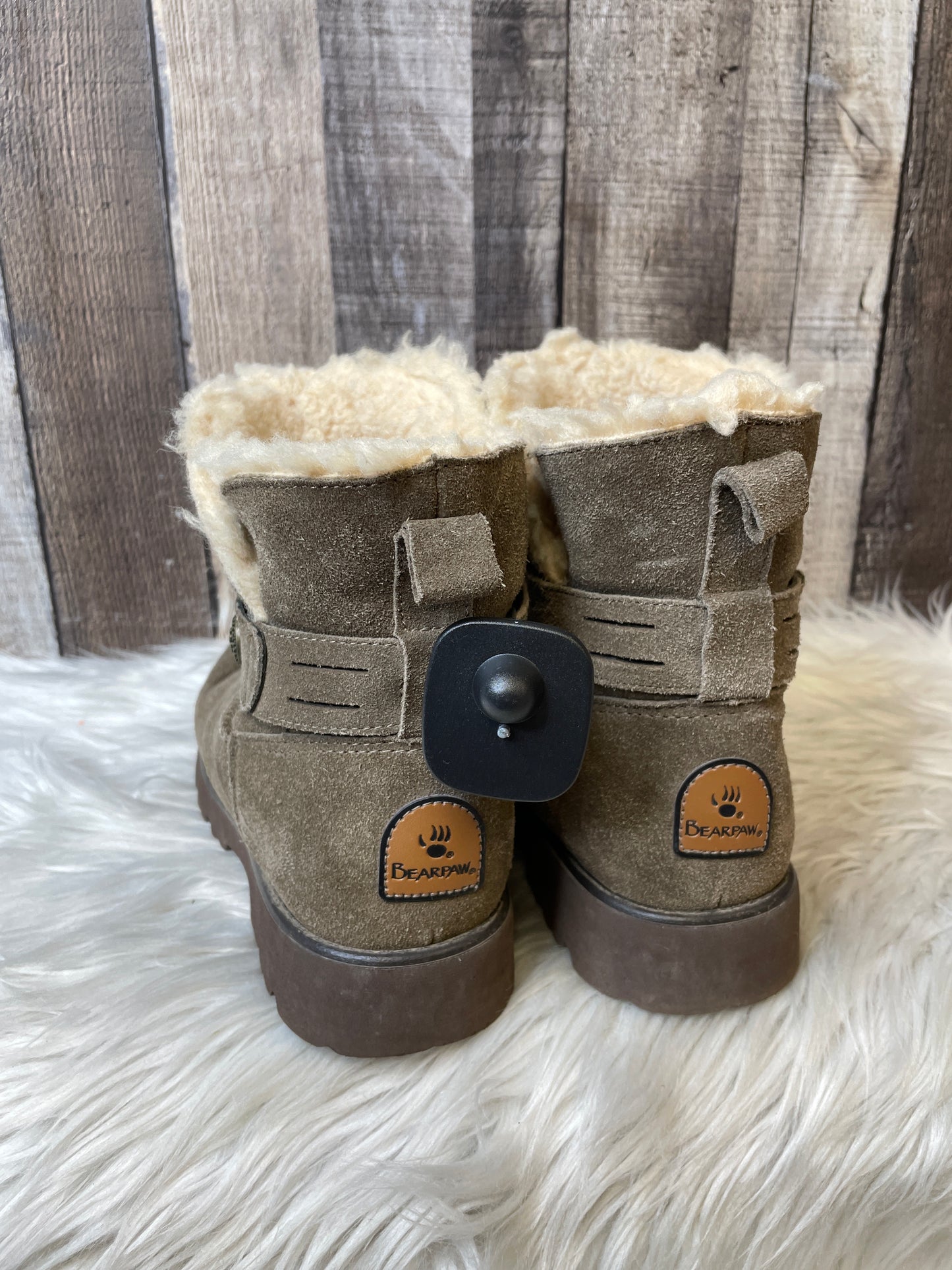 Boots Snow By Bearpaw  Size: 8