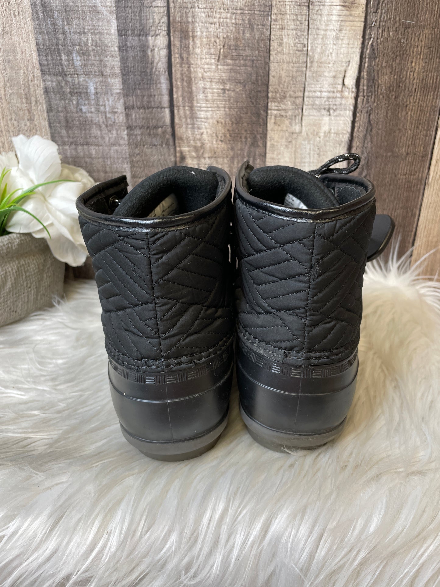 Boots Rain By Maurices  Size: 9
