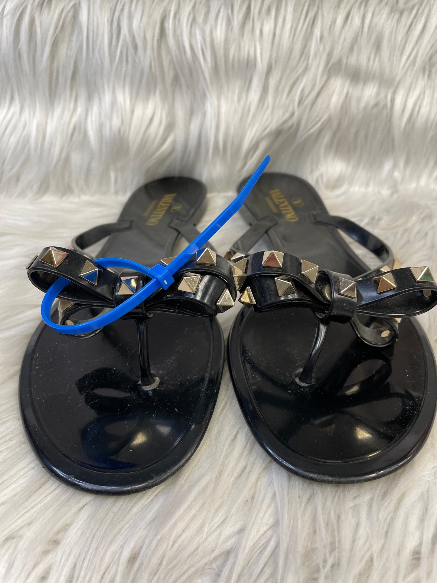 Sandals Luxury Designer By Valentino  Size: 11